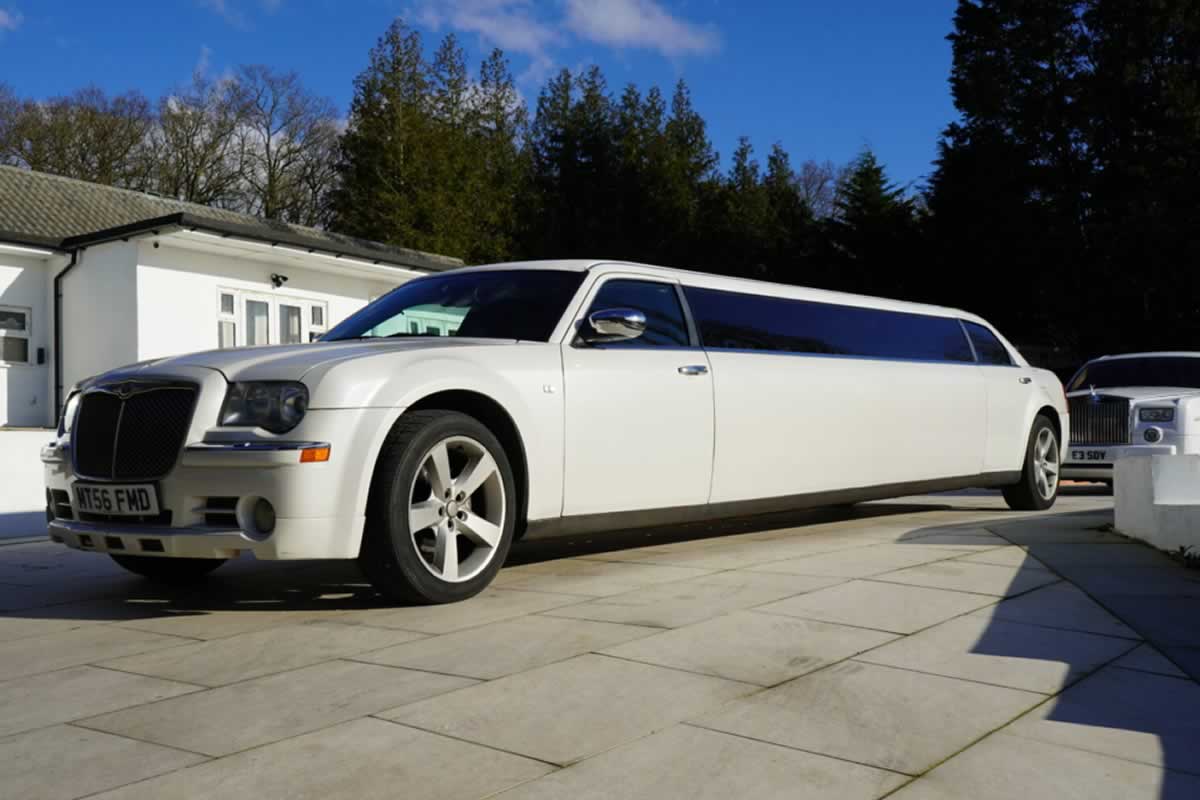 Chrysle 'Baby Bentley' Stretch limo exterior 1